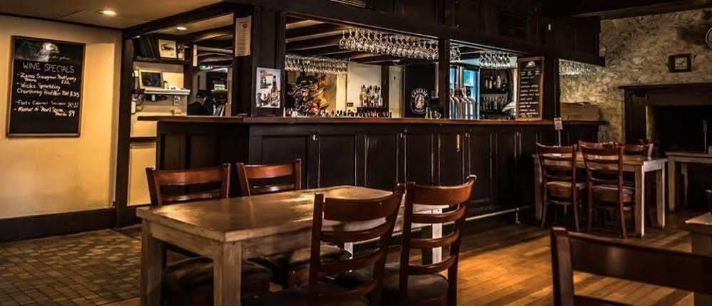 רובא Caledonian Inn מראה חיצוני תמונה